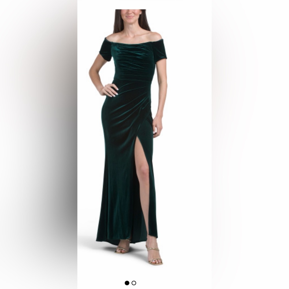 Xscape Emerald Green Velvet Evening Gown